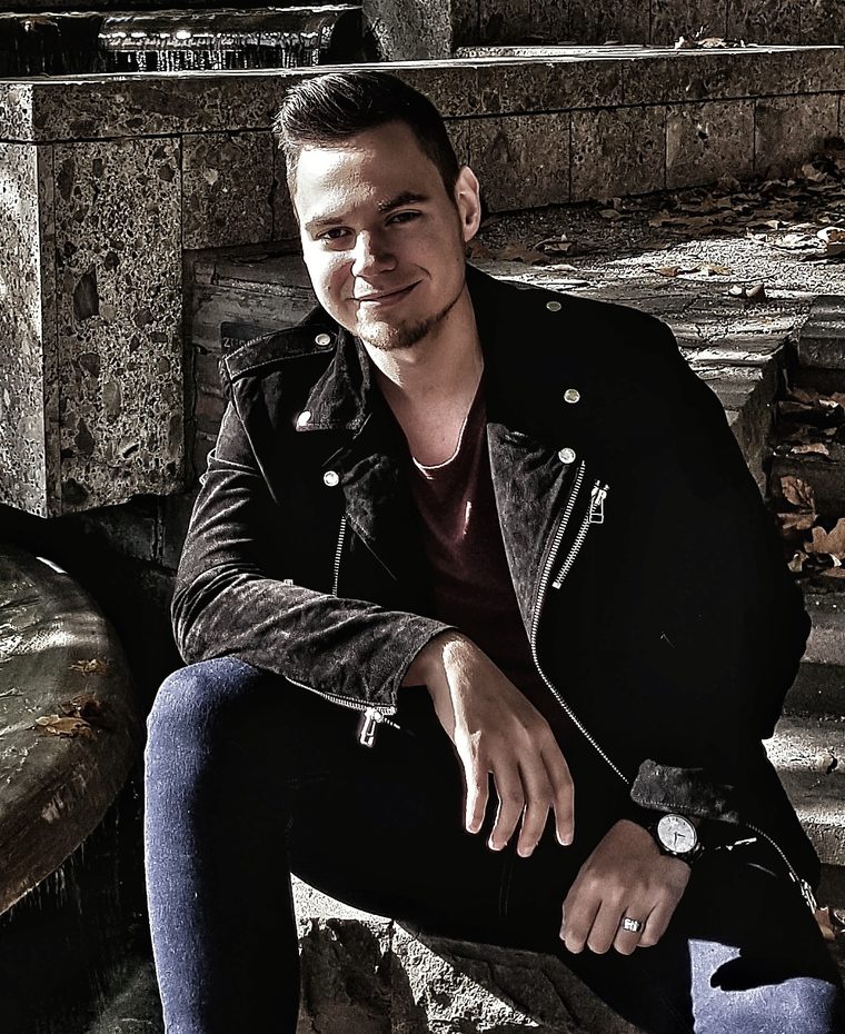 Emiel Dingemans, founder of Magicianly